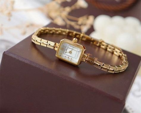 18K Gold Plated & Brass Band Watches #rolexvintagewatch #military #gmt Classy Watches Women, Quiet Wealth, Classy Watches, Omega Watch Vintage, Timeless Watches, Gold Watches, Vintage Watches Women, Brass Band, Classy Jewelry