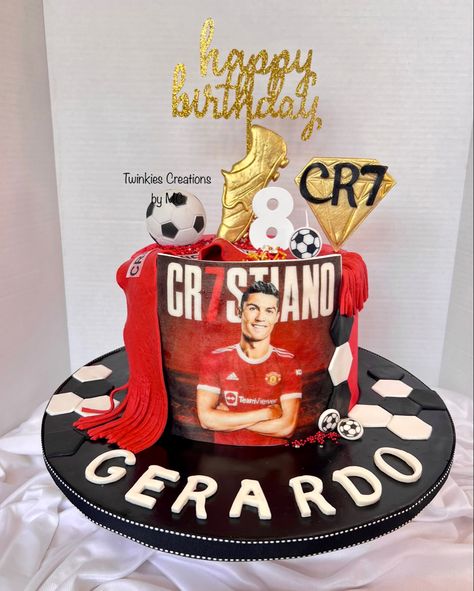 Customized cake with edible image and fondant details Cristiano Ronaldo Cake Ideas, Ronaldo Theme Cake, Cristiano Ronaldo Birthday Cake, Cristiano Ronaldo Cake, Cake With Edible Image, Ronaldo Cake, Cristiano Ronaldo Birthday, Ronaldo Birthday, Soccer Cakes