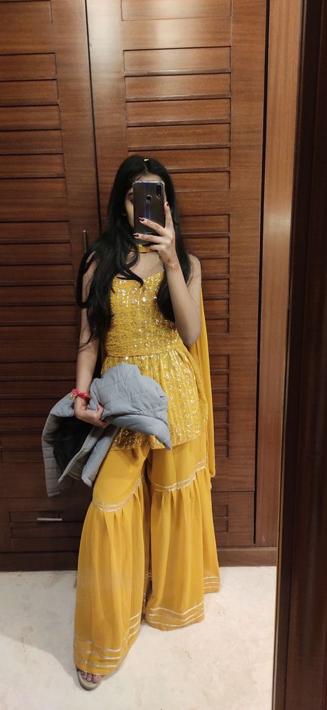 Yellow Kurti Design Style, Bride Sister Outfit, Yellow Sharara Suits, Bride's Sister, Yellow Sharara, Yellow Kurti, Brides Sister, Desi Outfits, Diwali Outfits