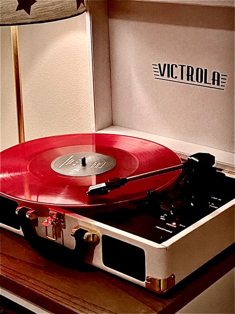 red, vinyl, red vinyl, record player, messy french girl, dior, old money, victrola, red aesthetic, dark red, coquette, americana, lana, lana del rey, the weeknd, xo, pray for me, xotwod Coquette Room Aesthetic Red, Lana Del Rey Room Aesthetic Red, Red Radio Aesthetic, Red Blanket Aesthetic, Red Old Money Aesthetic, Dior Old Money, Dark Red Coquette, Lana Del Rey The Weeknd, Coquette Music