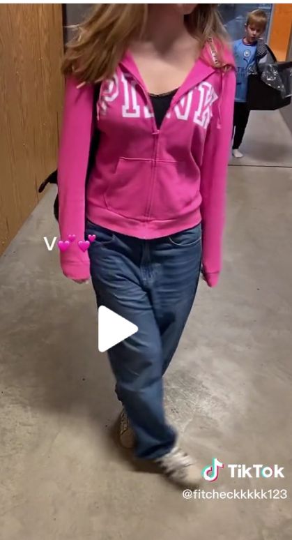 Pink Zip Up Sweater Outfit, Pink Sweater Zip Up, Tight Zip Up Jacket Outfit, Light Pink Zip Up Hoodie Outfit, Zip Uo Hoodie Outfit, Cute Sweaters Zip Up, Pink Zip Up Outfit, Y2k Zip Up, Pink Outfits School