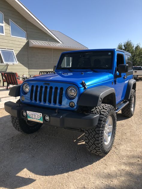 Jeep Wrangler sport s Dark Blue Jeep Wrangler, Blue Jeep Wrangler Aesthetic, Teen Cars, Dream Car Jeep, Jeep Aesthetic, Blue Jeep Wrangler, Scuba Steve, Jeep Mercedes, Range Rover Defender