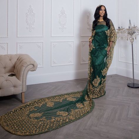 Somali Bridal Dirac, Nikkah Outfit, Wedding Necessities, Somali Wedding, Eid Outfit Ideas, Wedding Day Dresses, Nikah Outfit, African Traditional Wedding Dress, Muslimah Wedding Dress