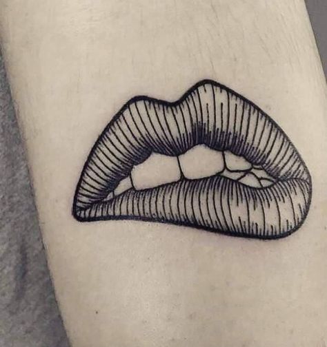 Vendetta Tattoo, Mouth Tattoo, Lips Tattoo, Kiss Tattoos, Country Tattoos, Beginner Tattoos, Cool Man, Tattoos Geometric, Tattoo Stencil Outline