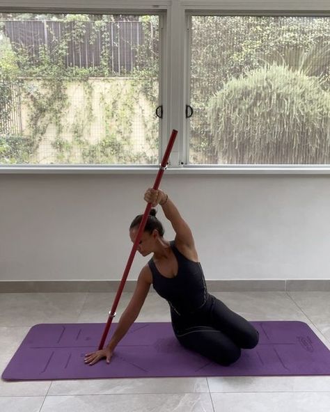 Angela🔖CERTIFIED Polestar Pilates®️ on Instagram: "Hello🦋everyone🖤  Benvenuto Settembre 😅😁  4 exercises  with the Pole that involve the mobility of the spine and shoulders   It's not pilates!  The stick is the axis of a barbell !!!!!!   Iron 💯   #posture#mobilitytraining#mobilityspine#mobilityhealthcare#exerciciofisico#homeworkout#stickmobility#pilatesinstructor#poletraining  🦋🦋🦋🦋🦋🦋🦋🦋🦋🦋🦋🦋🦋🦋🦋🦋🦋" Pole Star, Daily Routine, Hello Everyone, Healthy Life, Pilates, Gym, Yoga, Wood, On Instagram