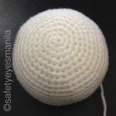 Crochet Hack, Crochet Ball, Amigurumi Tutorial, Crochet Amigurumi Free, Crochet Instructions, Crochet Doll Pattern, Crochet Basics, Drops Design, How To Crochet