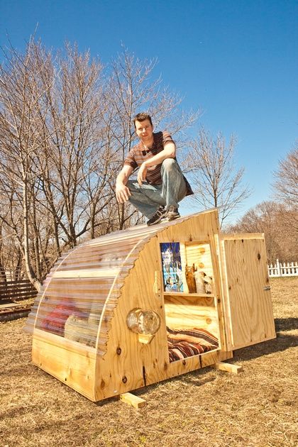 Relaxshacks.com: A tiny, tiny "house" in Baltimore, MD this weekend- and its for sale.... Homeless Shelter Ideas, Homeless Shelter Design, Mini Cabins, Homeless Housing, Shelter Design, Emergency Shelter, Homeless Shelter, House On Wheels, Play Houses