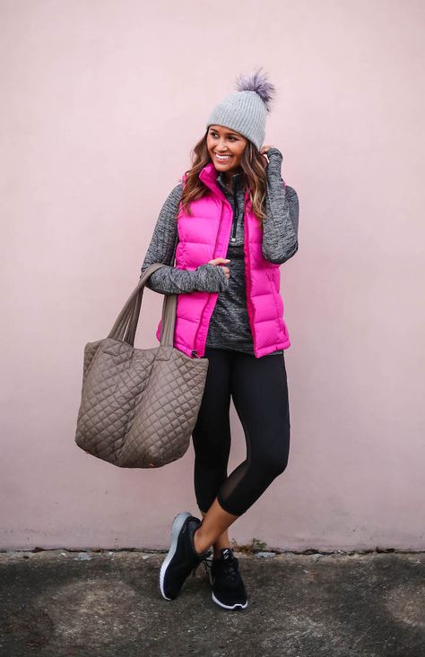 Hot Pink Vest Outfit Winter, Hot Pink Vest Outfit, Stylists Outfits, Pink Puffer Vest Outfit, Pink Vest Outfit, Rose Gold Headphones, Pullover Workout, Gold Headphones, Alpha Bounce