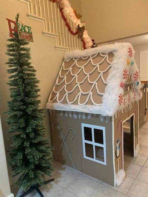 Ginger Bread House Card Board, Christmas Parade Float Ideas Diy Gingerbread Houses, Gingerbread House Decorations Outdoor Diy Christmas, Gingerbread House Costume, Diy Cardboard Christmas Decorations, Cardboard Gingerbread Man, Christmas Diy Decor Ideas, Gingerbread House Decor, Diy Elf