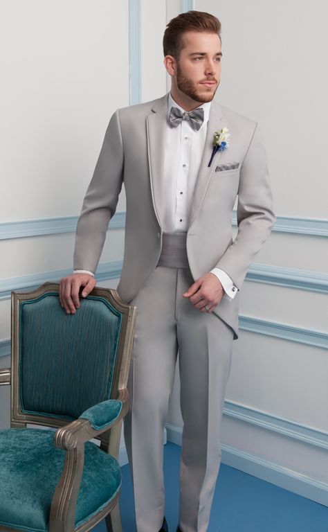 Men Formal Outfit, Indian Wedding Suits Men, Allure Men, Best Wedding Suits, Grey Tuxedo, Wedding Dresses Men Indian, Modern Suits, Wedding Outfit Men, Winter Bride