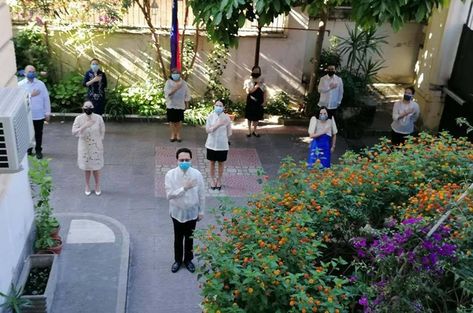 ROME—Ambassador to Italy Domingo P. Nolasco led a flag-raising ceremony at the Philippine Embassy in Rome on May 28 to commemorate National Flag Days, which Filipinos are celebrating until June 12. Thereafter, Nolasco encouraged the embassy personnel to take inspiration from the courage of the heroes of the Philippine revolution, as they perform frontline consular […] Flag Ceremony Philippines, Philippine Revolution, Flag Ceremony, Filipino Flag, Bulletin Journal, Bulletin Journal Ideas, Public Service, National Flag, Journal Ideas