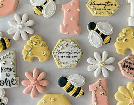 First birthday bee theme cookies. Vanilla sugar cookies with royal icing. Decorated sugar cookies for a first bee day themed first birthday party. First Bee Day Party Outfit, Bee Theme Cookies Decorated, 1st Bee Day Cookies, Bee Birthday Cookies, Bee Day Birthday Party, First Bee Day Party Favors, My First Bee Day Party, First Bee Day Cookies, Sweet To Bee Three Birthday Party