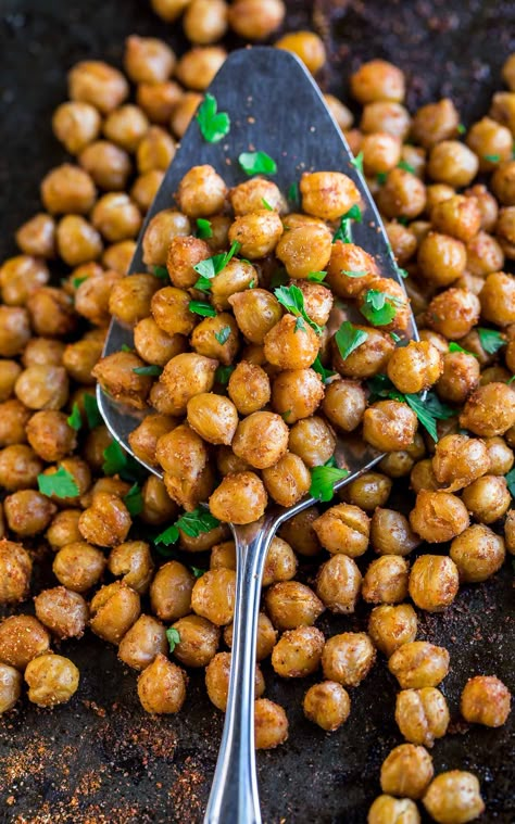 Taco Seasoned Roasted Chickpeas Roasted Garbanzo Bean Recipes, Vegetarian Taco Filling, Seasoned Turkey, Radishes Recipe, Roasted Garbanzo Beans, Garbanzo Bean Recipes, Chickpea Recipes Roasted, Chickpea Snacks, Wheat Berry