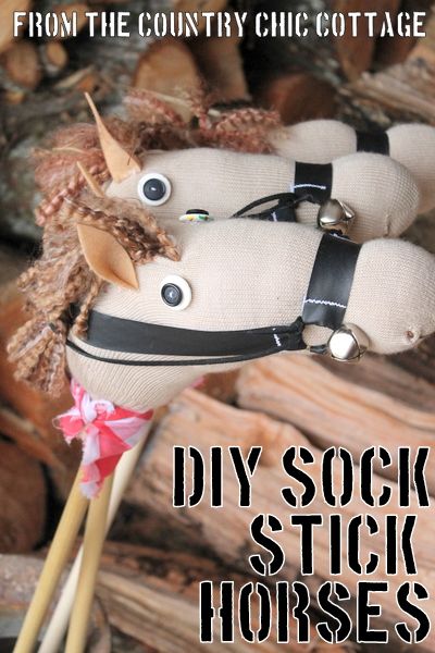 DIY Sock Stick Horses Tutorial from The Country Chic Cottage @countrychiccott Sock Stick Horse, Unicorn Diy, Stick Horses, Country Chic Cottage, Diy Socks, Animal Sewing Patterns, Horse Crafts, Horse Diy, Pony Party