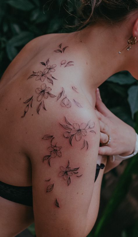 Linework Sleeve Women, Snowball Flower Tattoo, Shoulder Tattoo Cherry Blossom, Dogwood Tree Tattoos For Women, Cherrybloom Tattoo, Berry Bush Tattoo, Cherry Blossom Tattoo Sleeve Woman, Shoulder Tattoos For Women Stencil, Flower Linework Tattoo