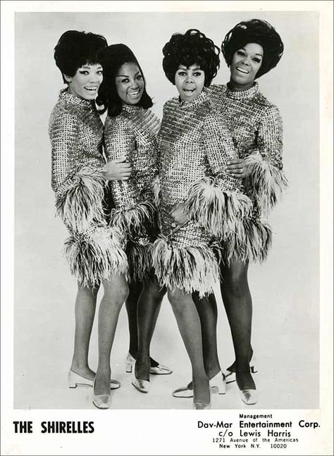 The Shirelles (from left): Doris Coley, Micki Harris, Beverly Lee & Shirley Owens The Shirelles, Singing Groups, 60s Girl, 1960s Music, Woman Singing, Soul Artists, Carole King, 60s Music, Little Shop Of Horrors