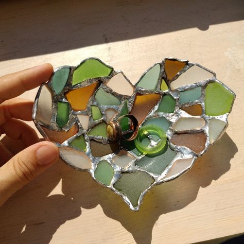 Key Dish, Ceramic Projects, Hawaii Art, Glass Hearts, Christmas Heart, Dish Holder, Sea Glass Ring, Glass Diy, Heart Shaped Bowls