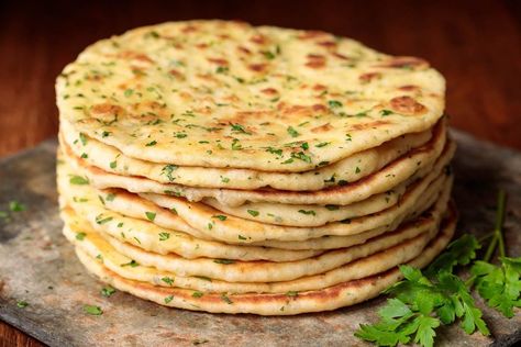 This delicious, pillowy soft Turkish Flatbread is an easy, one-bowl-no-mixer recipe. It's perfect with hummus, tabouli, for wraps and more! #pita, #flatbread, #turkishflatbread #easyrecipe #easyflatbread Greek Yogurt Turkish Flatbread, Easy Turkish Bread Recipe, Yogurt Flat Bread Recipe, Greek Yogurt Flatbread, Turkish Flatbread Recipe, Baked Pita Bread, Turkish Bread Recipe, Yoghurt Flatbread, Flat Bread Wraps