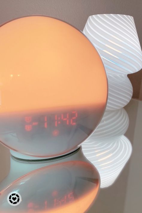 Sunset Alarm Clock, Sunrise Alarm Clock Aesthetic, Alarm Aesthetic, Aesthetic Alarm Clock, Alarm Clock Aesthetic, White Bedside Lamp, Sunrise Clock, Productive Era, Sunrise Lamp