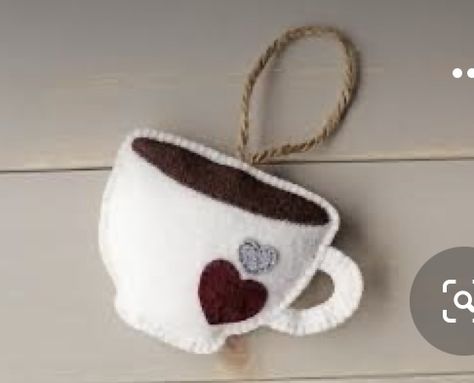 Felt Tea Cup, Coffee Ornaments, Felt Ornaments Diy, Fleece Crafts, Felt Ornaments Patterns, Felt Bookmark, Felt Crafts Patterns, Felt Christmas Decorations, Felt Ornament