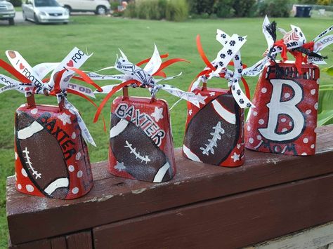 School spirit cow bells High School Crafts, School Spirit Crafts, Craft Shack, Spirit Store, School Spirit Wear, Cow Bell, Spirit Wear, Cute Cows, School Spirit