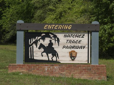 Where should I stay on the Natchez Trace Parkway? - LazyTrips Windsor Ruins, Natchez Trace Parkway, Natchez Trace, Should I Stay, Bike Route, Scenic Routes, Southern Charm, Short Trip, Historic Buildings