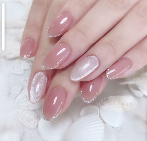 Pink Nail Art Designs Glitter, Romantic Nails Brides, Pink Nail Art Designs Classy, Soft Nail Designs, Pink Bridal Nails, Wedding Nails Pink, Pink Blush Nails, Nails With Glitter Tips, Blush Nail Designs