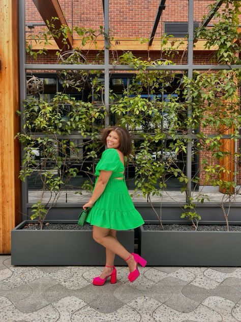 green dress pink platform heels Green Dress Pink Heels, Green Block Heels, Pink Platform Heels, Pink Platform, Heels Pink, Pink Platforms, Pink Heels, Green And Pink, Dress Pink