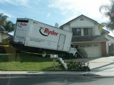 Please do not park your rental moving truck like that. Especially if you are about to sell the house.. Funny Moving Pictures, Moving Humor, Moving Photos, Moving Truck, Moving And Storage, Moving Tips, Moving Services, Moving Day, Moving Pictures