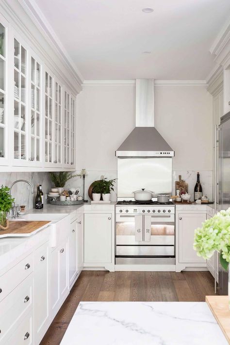 Free Standing Oven, Exposed Brick Kitchen, Ikea Kitchen Storage, Kitchen Renovation Cost, Freestanding Oven, Paint Cabinets White, Clever Kitchen Storage, Timber Kitchen, Ikea Kitchen Design