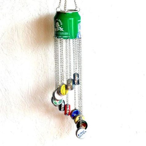 Bottle Caps Ideas, Bottle Cap Wind Chime, Beer Cap Projects, Beer Bottle Diy, Beer Bottle Cap Crafts, Diy Bottle Cap Crafts, Carillons Diy, Bottle Cap Projects, Soda Can Crafts