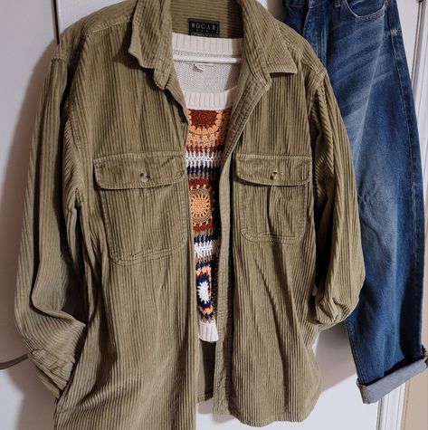 Jackets Grunge, Vintage Jacket Aesthetic, Earthy Tone Clothes, Corduroy Jacket Outfit Aesthetic, Courdory Jacket, Portland Hipster Style, Grandpa Jacket, 1986 Clothing, Courdory Jacket Outfits