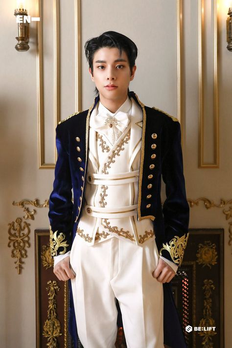 ENHYPEN PICS on Twitter: "210421 NAVER #JAKE #ENHYPEN @ENHYPEN_members… " Prince Clothes, Royal Outfits, Boy Bands, Jay, Victorian Dress, Carnival, Prince, Mac, On Twitter