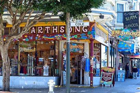 Haight Ashbury San Francisco, San Francisco Aesthetic, Haight Street, San Francisco Tours, Cookie Factory, San Francisco Travel Guide, Alamo Square, Haight Ashbury, Art Victorian