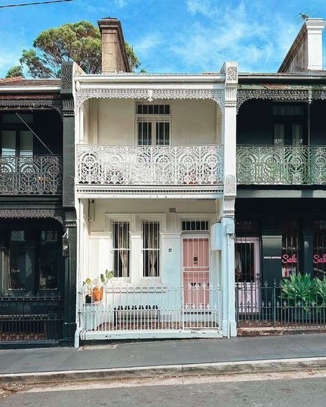 Sydney Townhouse, Townhouse Terrace, Sydney Terrace House, Terrace House Sydney, Visit Sydney, Victorian Terrace House, Pink Door, Sydney Australia, Victorian Terrace