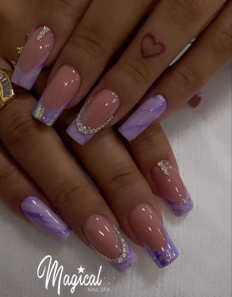 Nude Purple Nail Designs, Purple Nail Art Designs Lavender, Nail Ideas Purple Lavender, Purple Coffin Nail Ideas, Lavender Nails With Glitter, Acrylic Nail Designs With Rhinestones, Lavender Nail Ideas, Purple Nails With Glitter, Fur Nails