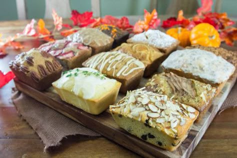 Mini Breads, Date Bread, Mini Loaf Cakes, Spiced Peaches, Sweet Potato Pecan, Mini Loaves, Holiday Bread, Postre Keto, Muffins Recipes