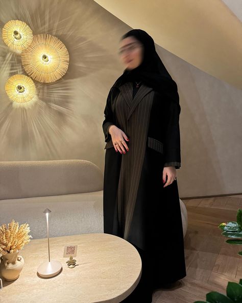 Brown x black formal blazer abaya —🤎🪄 36 BD | 410 (shipping included) #melikacollection Blazer Abaya, Black Abaya, Formal Blazer, Black Formal, What To Wear, Blazer, Hair Styles, How To Wear, Quick Saves