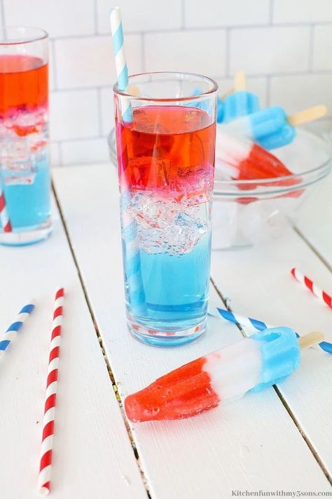 4th Of July Drinks, Dill Pickle Dip Recipe, Bomb Drinks, Pop Drink, Flavored Lemonade, Rocket Pop, Raspberry Vodka, Vodka Cocktail, Kid Drinks