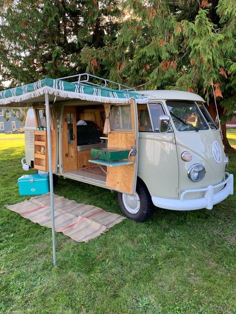 1964 VW Bus Camper For Trade in Snohomish, Washington Vintage Vw Bus Interiors, Vw Type 2 Bus, Vw Van Conversion, Vw Hippie Van, Combi Hippie, Hippy Bus, Volkswagen Bus Camper, Vw T2 Camper, Hippie Camper