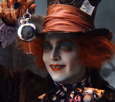 Mad Hatter Icon, Tim Burton Mad Hatter, Tarrant Hightopp, Johnny Depp Mad Hatter, John Depp, Mad Hatter Costume, Alice In Wonderland Aesthetic, Tim Burton Films, Tim Burton Movie