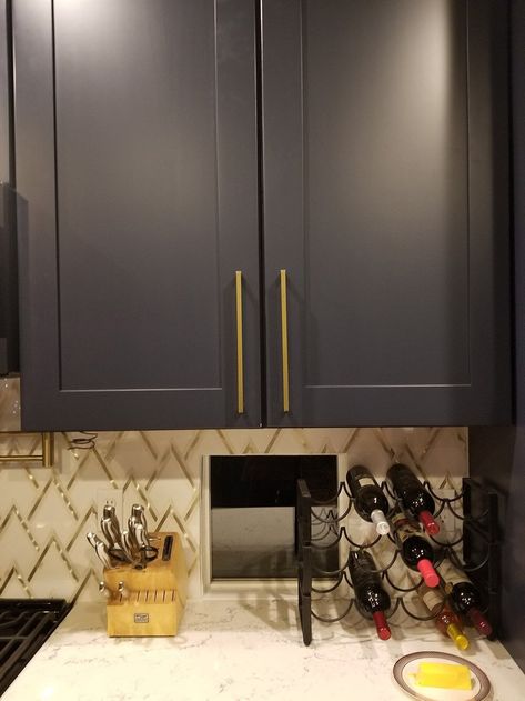 Cabinet Pulls For Black Cabinets, Black Cabinets With Bronze Hardware, Kitchen Hardware Black Cabinets, What Color Hardware For Black Cabinets, Hardware For Dark Cabinets, Black Cabinet Gold Hardware, Espresso Kitchen Cabinets Gold Hardware, Hardware On Black Cabinets, Black Kitchen Cabinets With Gold Handles