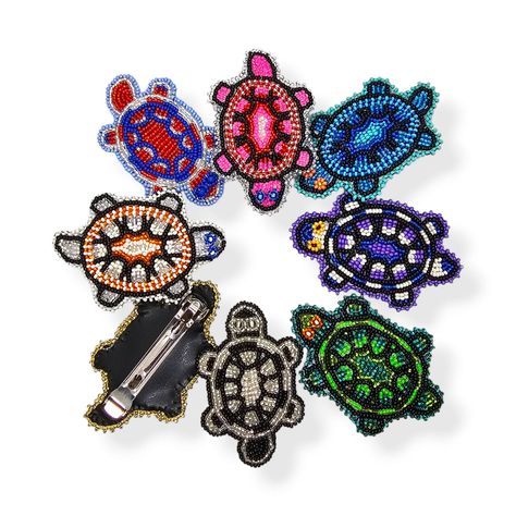 Beaded Turtle Medallion, Turtle Beadwork, Loom Beaded Necklace, Beaded Turtle, Beaded Barrettes, Beautiful Beaded Earring, Seed Bead Jewelry Patterns, Beaded Hair Clips, Bally Shoes