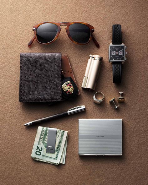 Steve Mcqueen Style, Der Gentleman, Ray Ban Sunglasses Sale, Still Life Photographers, Steve Mcqueen, Mens Accessories Fashion, On The Floor, Ray Ban Sunglasses, Life Photography