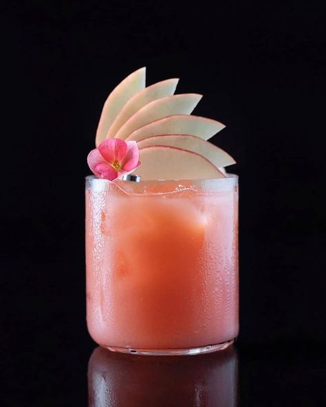 Advanced Mixology on Instagram: “Summer’s end •  2 oz Sho Chiku Bai Nigori Silky Mild Sake 1 oz honeycrisp unfiltered apple juice .5 oz lemon juice .25 oz orgeat 2…” Nigori Sake, Sake Cocktail, Watermelon Lemonade, Apple Juice, Summer Cocktails, Cooler Weather, Mixology, Lemon Juice, Do It Yourself