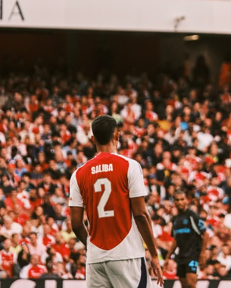 A bit of @w.saliba4 yesterday . . #arsenal #arsenalfc #afc #gunners #gooners #saliba #williamsaliba #arsenaldefender #arsenalplayer #emiratesstadium #arsenalpictures #footballphotography #1886 #fuji #fujifilm #northbank #lowernorthbank Saliba Arsenal, Arsenal Pictures, William Saliba, Nike Wallpaper Backgrounds, Arsenal Fc Wallpapers, Arsenal Shirt, Ronaldo Junior, Football Photography, Arsenal Players