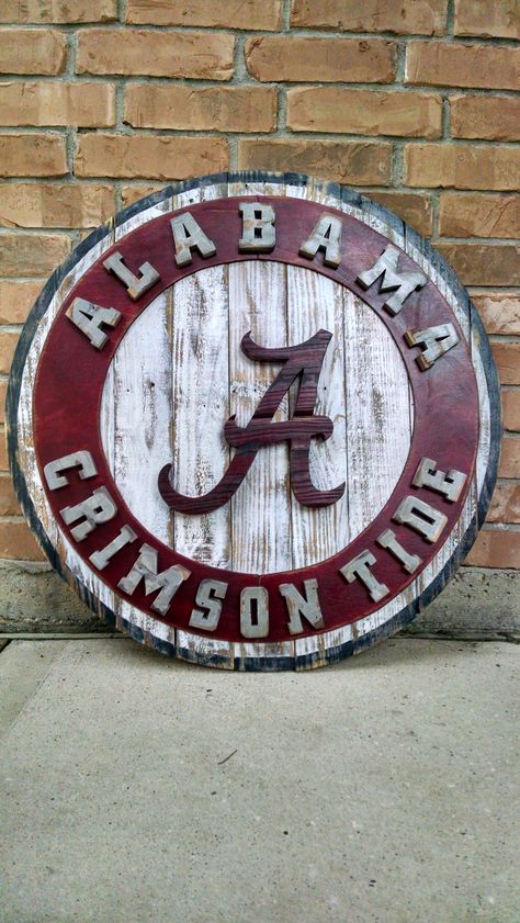 Reclaimed wood Alabama Crimson Tide logo. SEC Roll Tide Alabama Wood Signs, Alabama Crafts, Sports Crafts, Tide Logo, Alabama Crimson Tide Logo, Wooden Logo, Football Signs, Reclaimed Wood Wall Art, Sport Craft