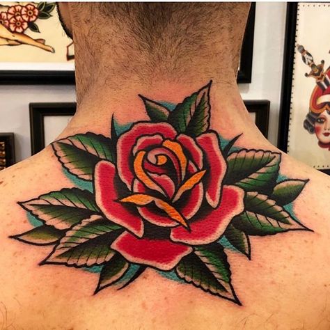 Rose by @samuelebriganti   #boldwillholdfirenze #tattooshop #florence #posttradtattoo #samuelebriganti #sunskintattoomachines #tattoodoambassador #magicmoonneedles #rosetattoo #tradworkers American Traditional Rose, Rose Tattoo Cover Up, Old School Rose, Traditional Rose, Rose Tattoos For Men, Traditional Tattoo Sleeve, Traditional Roses, American Tattoos, Traditional Tattoo Design