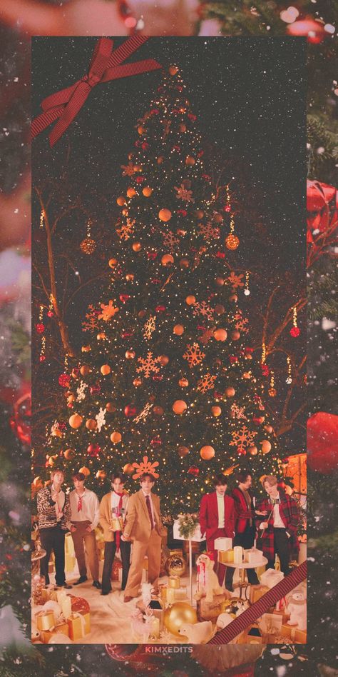 Bts Christmas Wallpaper, Iphone Wallpaper Bts, Hoseok Yoongi, Bts Christmas, Xmas Wallpaper, Christmas Aesthetic Wallpaper, Bts Group Picture, Christmas Wallpapers, Bts Backgrounds