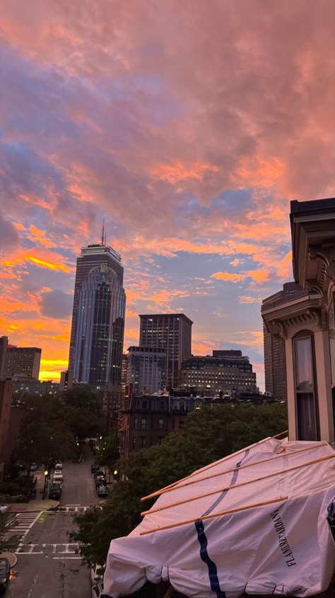 Sunset | Boston | Cambridge | New England | pink sky | sunrise | orange | the city | aesthetic Boston Pink Aesthetic, Massachusetts Summer Aesthetic, Boston Massachusetts Aesthetic, City Aesthetic Boston, The City Aesthetic, Boston City Aesthetic Night, Boston Cambridge, Boston Sunset, Boston Aesthetic